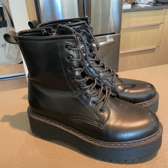 Steve Madden Shoes - Steve Madden Betty Boots